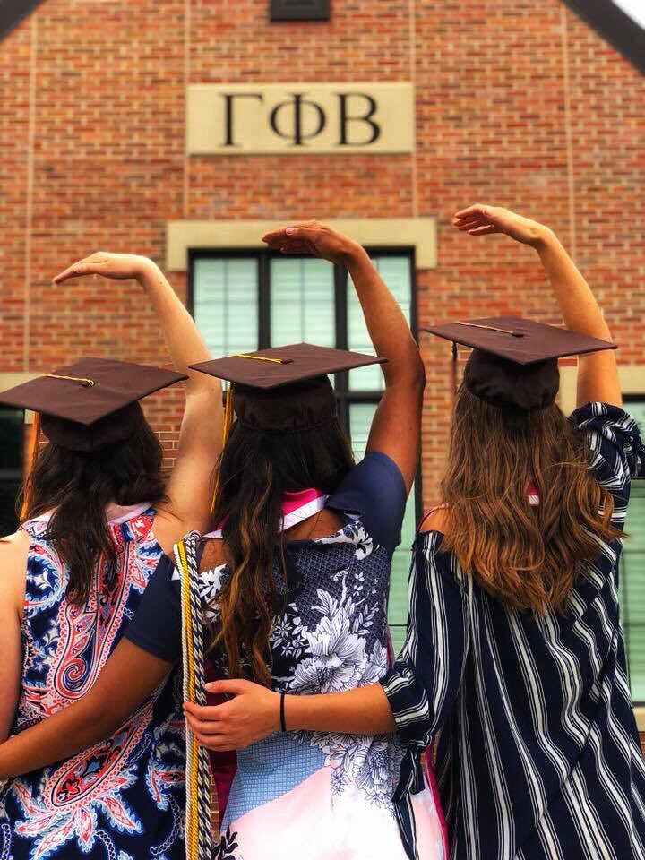 ValpoGammaPhi's tweet image. Congratulations to all of our alumnae sisters who graduated this weekend! We are so proud of everything you all have achieved 💕🌙 #gphib #valpograd