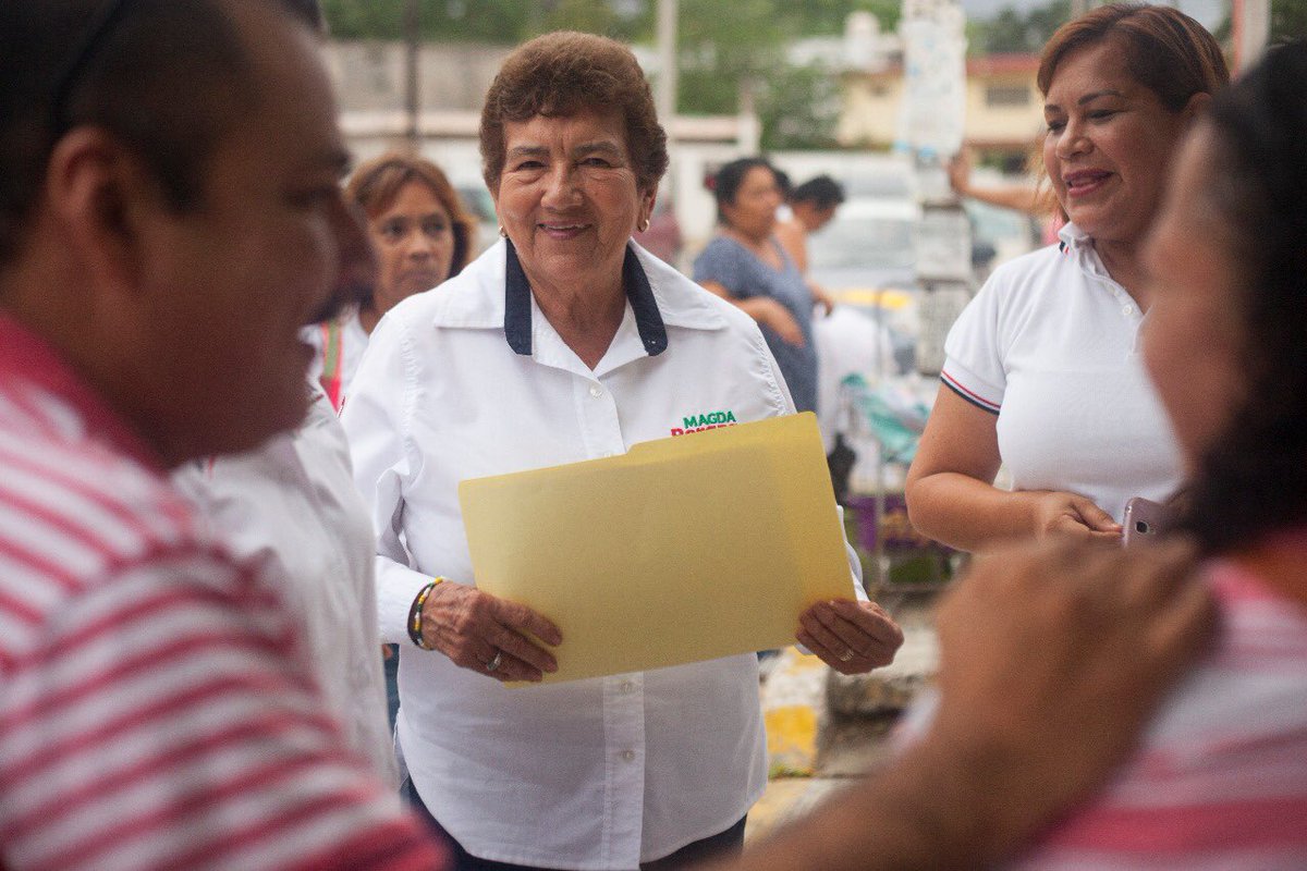 Magda_Peraza's tweet photo. Hoy por la mañana estuvimos reafirmando el compromiso de respetar y cuidar las finanzas de la administración pública con los padres de la Escuela Primaria “5 de febrero” y Jardín de Niños #México

#sigamosTransformando #Tampico con la experiencia y sencillez que nos caracteriza https://t.co/xDdiwg6QY9