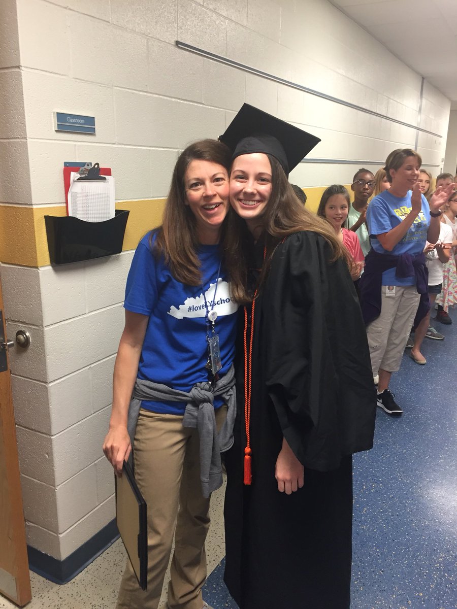 ryleraiders's tweet photo. Honorary Diploma presentations #5  @MannElementary !! #SharetheOrange #Gratitude https://t.co/Jkqy1ClpCB