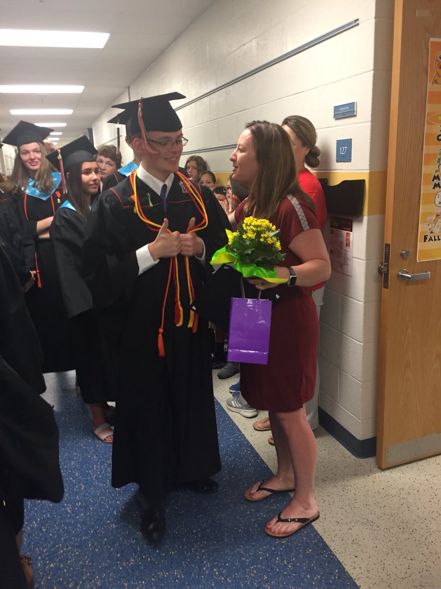 ryleraiders's tweet photo. Honorary Diploma presentations #7  @MannElementary !! #SharetheOrange #Gratitude https://t.co/6yPtStUJfQ