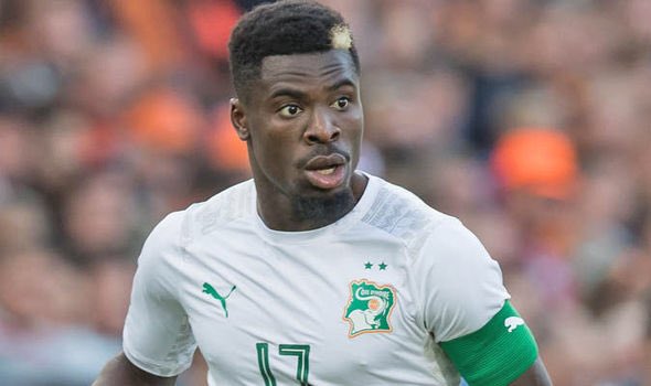 Pelumii__O's tweet photo. @supersholzy happy bornday my darkskinned former Nike brother
Became an Ikorodu fraud once you switched to those tribal Marks frauds 😴
The only man that can use his school fees to buy soccer boots if they allow😭
More life and more color low budget Serge Aurier❤️ #UnSuper https://t.co/noDC3u3RS6