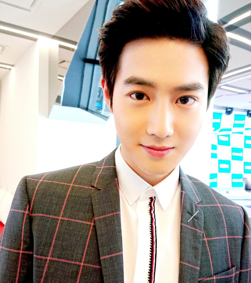 dear_suho_01's tweet photo. 세상 모든 사람들이 널 손가락질해도 난 너를 믿어
너는 누구보다 소중해
내가 너를 지켜줄게
마음 놓고 나에게 기대
난 너에게만큼은 진심이야
마지막으로 태어나줘서 정말 고마워

/너는 특별하단다, 맥스루카도

#HappySuhoDay #HappyBunnyPrinceDay
#준면아생일축하해
#준면아_28번째_생일축하해 https://t.co/3XNTqz6sAS
