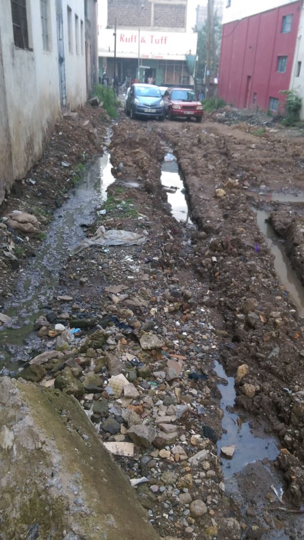 suemc_phee's tweet photo. Ngara Lane behind Ngara rd ,These two ladies come saying property owners have burst a pipe yet the people doing the road works are the ones who burst it. The woman ask for a bribe failure to which they say “mtaona” soon council staff come and pick any member of staff seen there. https://t.co/ONdmHMNDVX