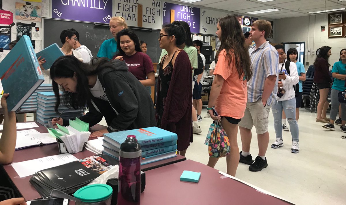 Crowds of happy purchasers flood 591 to pick up their Odyssey yearbook! If you did not pre-order we have 50 more for sale $85 each, cash or check act now! #chsodyssey #chantillypride