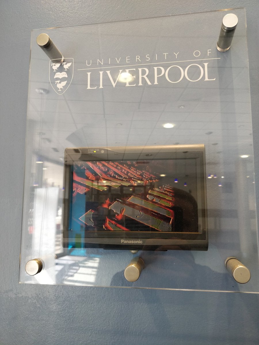 markalangreen's tweet photo. Waiting to collect exam scripts - apparently you can spy in on this lecture theatre #nothingelseontv https://t.co/tfwPDXkyYA