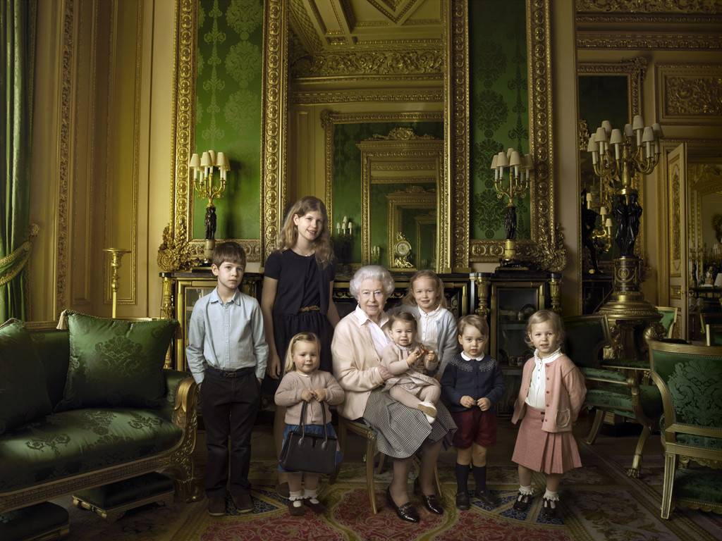 Peter ‘Probable Spam’ Walker🥉🍰 (@peterwalker59) on Twitter photo <a href="/elliotwagland/">Elliot Wagland</a> <a href="/moutet/">Anne-Elisabeth Moutet 🇫🇷🇺🇦</a> I'm never sure if a number of photos of the Royal Family are intended to evoke Las Meninas or it's my imagination but they always do (and I like that they do). <a href="/elliotwagland/">Elliot Wagland</a> <a href="/moutet/">Anne-Elisabeth Moutet 🇫🇷🇺🇦</a> I'm never sure if a number of photos of the Royal Family are intended to evoke Las Meninas or it's my imagination but they always do (and I like that they do).