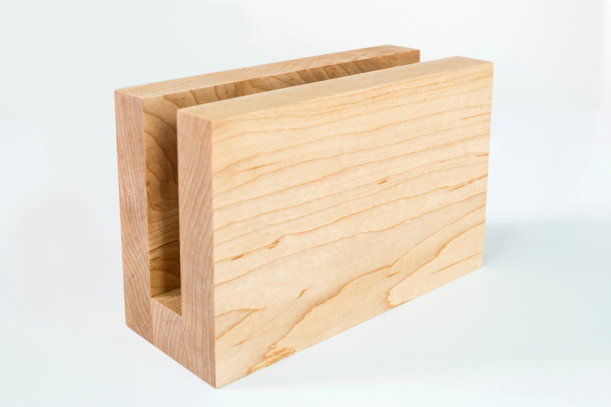 pararrayos_td's tweet image. PARARRAYOS TALLER DE DISEÑO 

SERVILLETERO
15 X 10 X 4 CM
MADERA DE MAPLE
ACABADO EN BARNIZ TRANSPARENTE