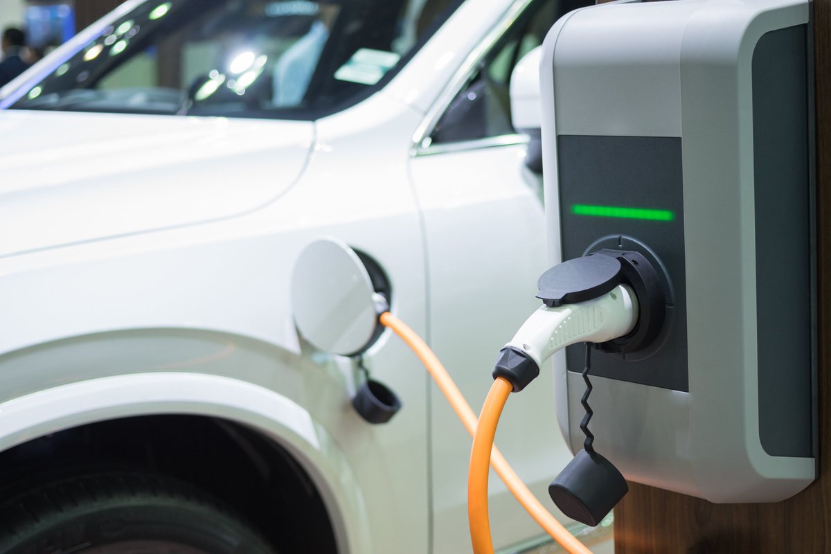 Sensata's tweet photo. Sensata AC pressure and temperature sensors help control the complex thermal management systems in electric vehicles. #EverydaySensata https://t.co/nGcSYII1oQ