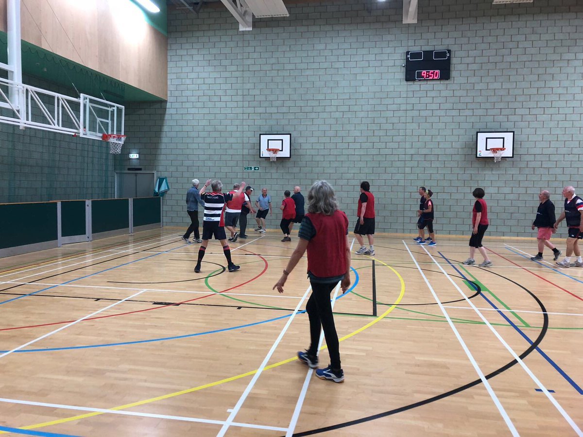 BearsOnlineSEND's tweet photo. 🏉| Final indoor session for many of our @BrisRugCF #WalkingRugby crew today - next stop @BroadplainRFC in June! #NothingsGonnaStopUsNow https://t.co/7c9vfmWxog