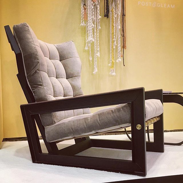 postandgleam's tweet photo. Come, sit. This chair is damn comfortable. Booth 2265 @icff_nyc 
Open until 5pm tonight !!!! #icff #nycxdesign #i🖤ny #design #designer #artist #brass #candleholder #industrialdesign #madeinusa #madeinus #designlove #inspo #betterlivingthroughgooddesi… https://t.co/euEmPFY4kb https://t.co/kRXIFPQR8M