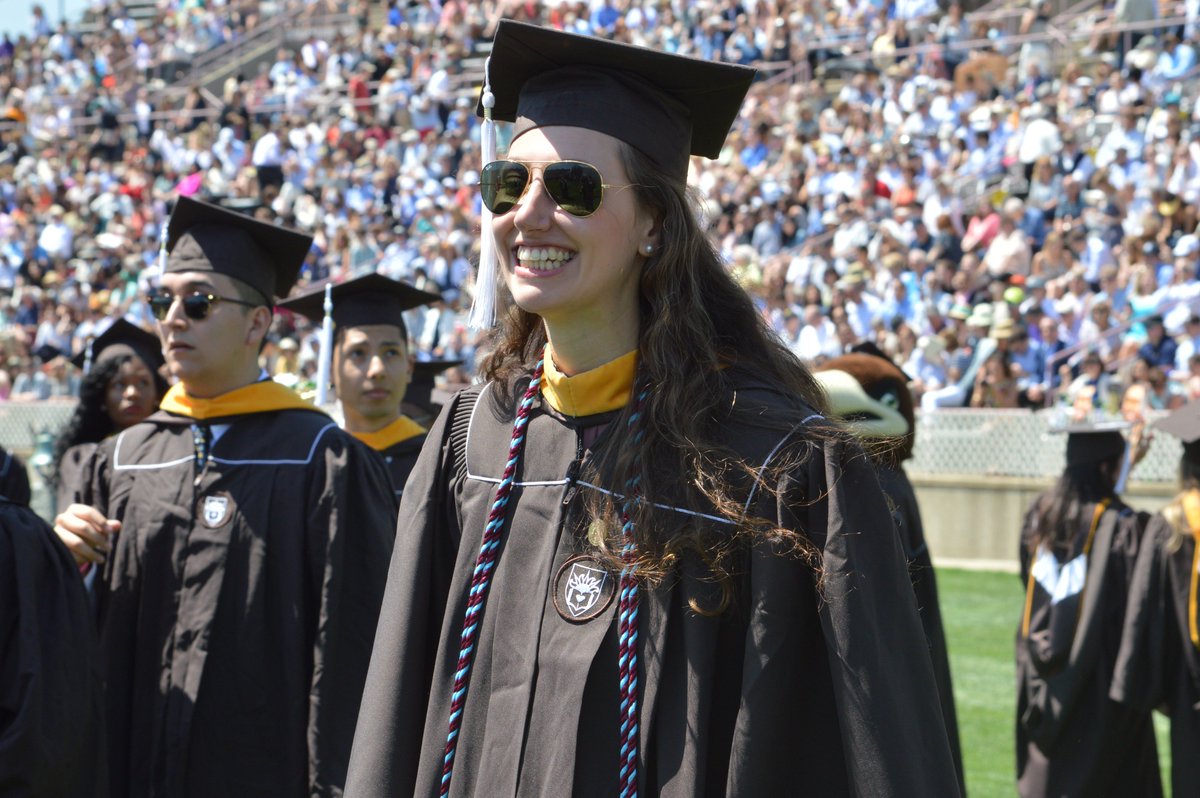 LehighVBall's tweet photo. Congratulations to all of our graduates! 👏 🏐🎓 https://t.co/lYM4PRLRPL