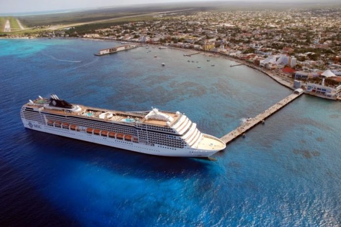 FETURQROO's tweet photo. ¡Cozumel entre las mejores playas del mundo!, Según la revista TIME.
Tienes que conocer este paraíso natural. #ViajemosTodosXQuintanaRoo 🐢🐋🦎🐬🐠🐟 https://t.co/tWpNwyZ1ia