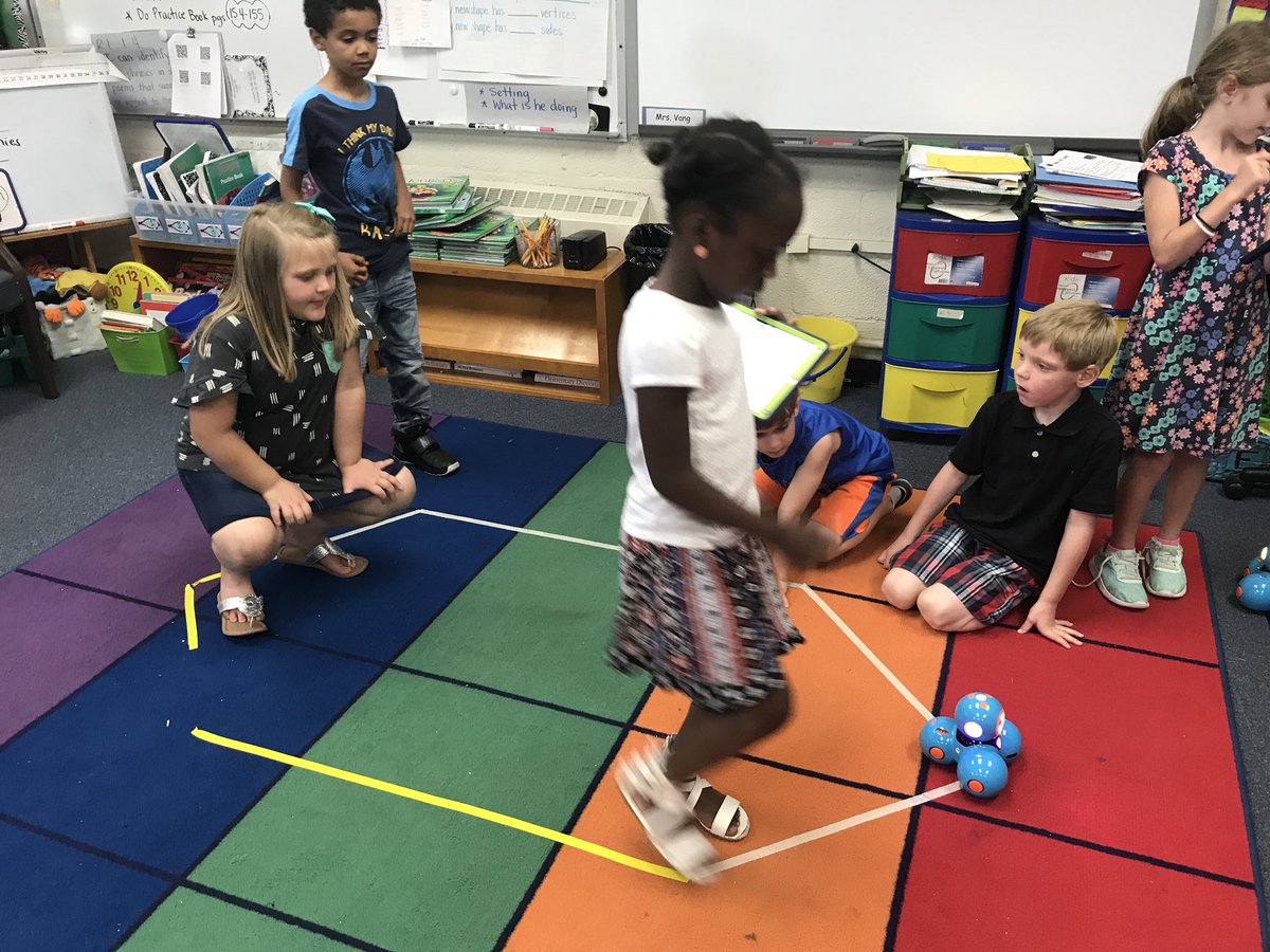 carrierobledo's tweet photo. Can you program Dash to drive around different shapes? First graders @CarthageES can! @WonderWorkshop #ncrobotics https://t.co/m5W3kgyyU5