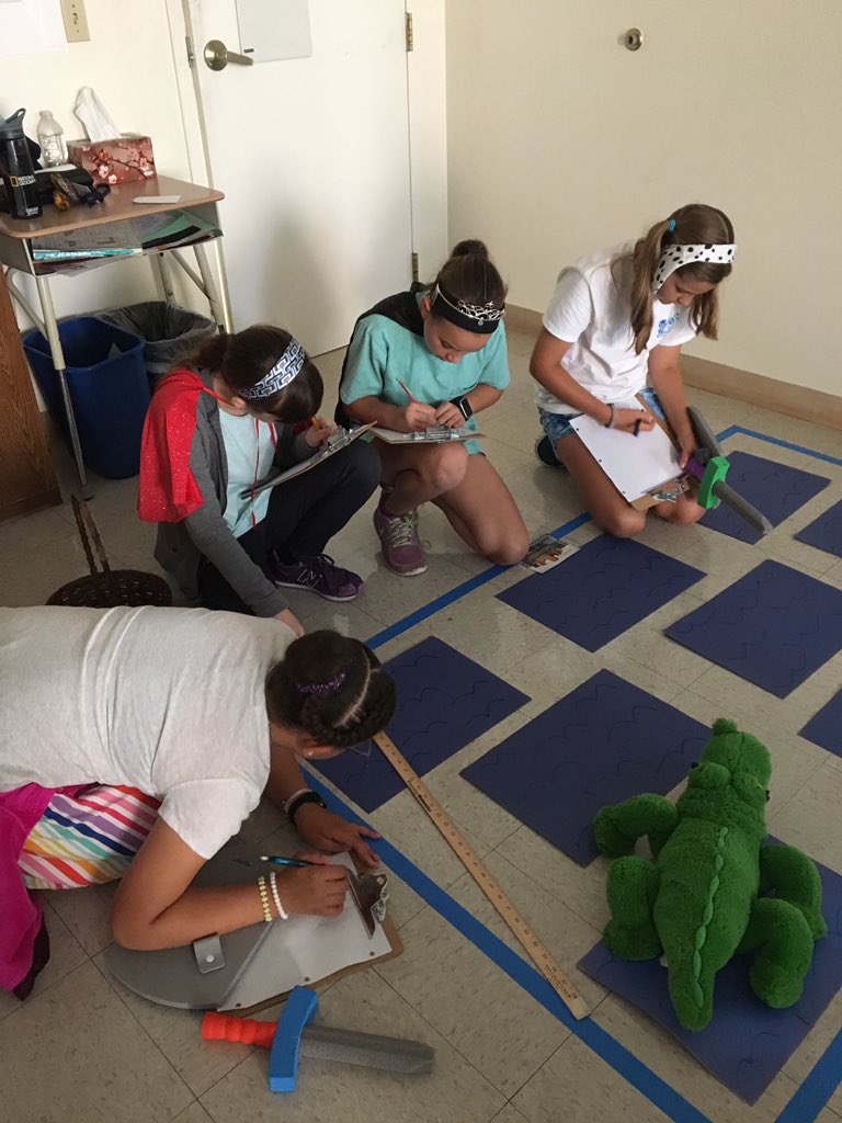 ashlibrary_ms's tweet image. Getting ready for exams by partnering up with 5th grade math and creating an escape room!! #learningisfun @ASHRosary @brynn_johnson_