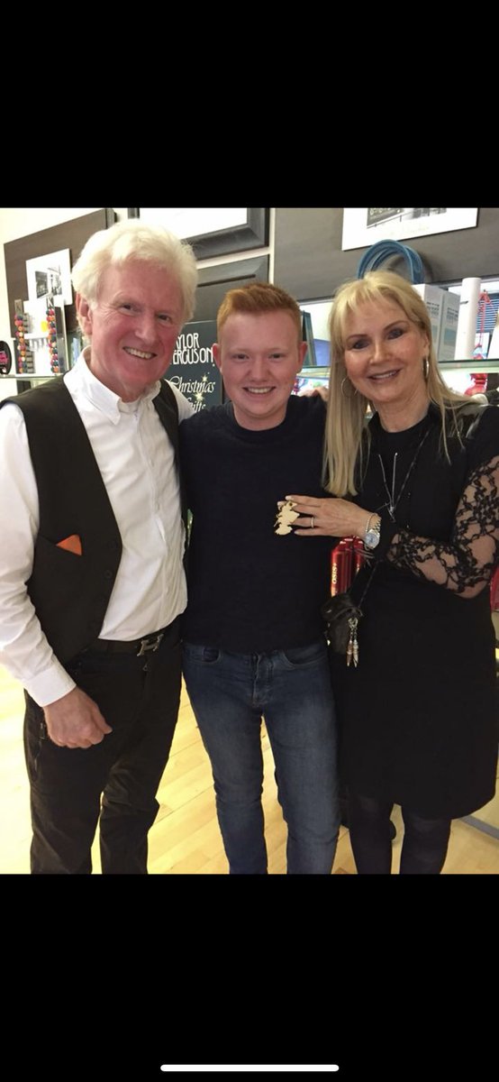 They cut hair✂️, we cut wood, but we love each other products 💖