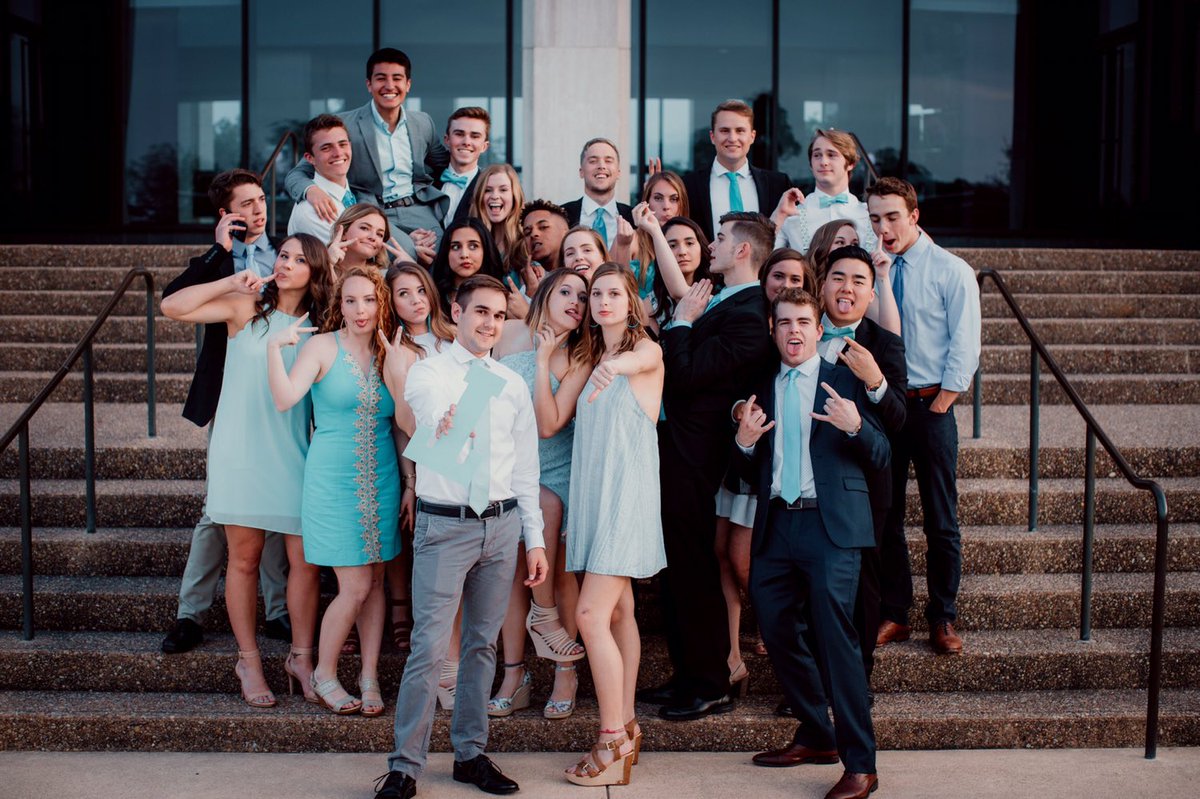 marielyrebollar's tweet photo. HEY #TAMU22 SIGN UP FOR SESSION E AND MEET THE COOLEST PPL EVER 💦🐬🦋💙 @FishCampTAMU https://t.co/G3YpLtLPNX