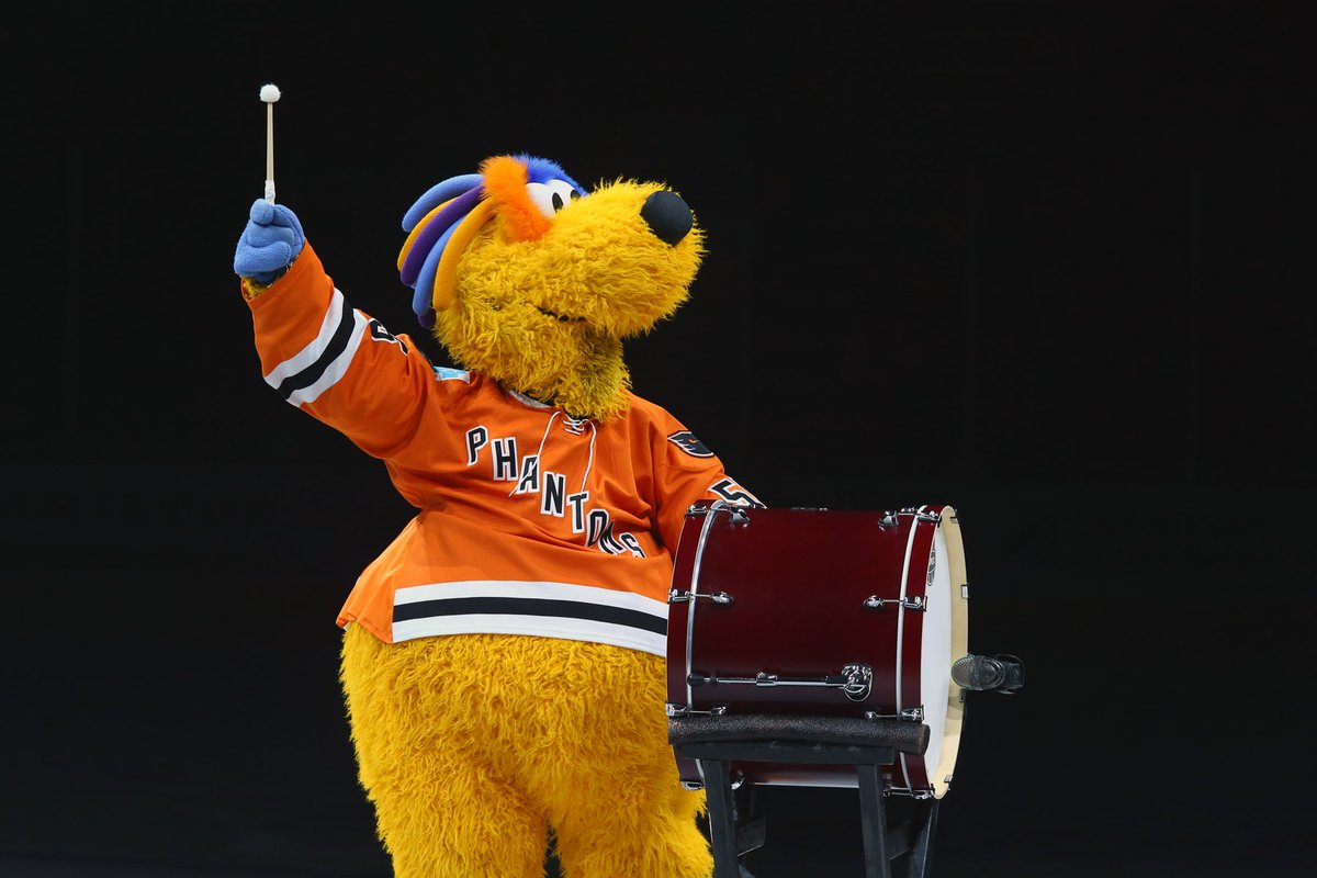 FUNWITHmeLVin's tweet photo. 🚨🚨TICKET GIVEAWAY🚨🚨
I have FOUR tickets to @LVPhantoms Game 3 of the Eastern Conference Finals on Wednesday! Here's how to win...
1 - Follow
2 - Retweet
3 - 🤞🤞🤞
I'll pick two winners tomorrow afternoon! #RallyTheValley https://t.co/1RQsck9BA0
