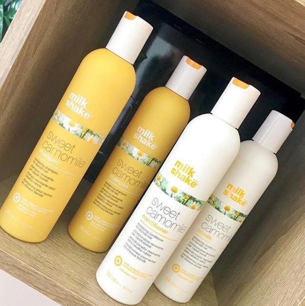 framesar's tweet image. CONTANDO LOS DÍAS PARA PASAR LAS TARDES AL SOL... REVITALIZA TU CABELLO RUBIO CON:
☀Sweet camomile shampoo 
☀Sweet camomile conditioner
- -
Infórmate sin compromiso de todo lo que podemos hacer por tu peluquería💇‍♀:
💻framesarprofessionale.com
☎925417250 / 📧framesart@yahoo.es
