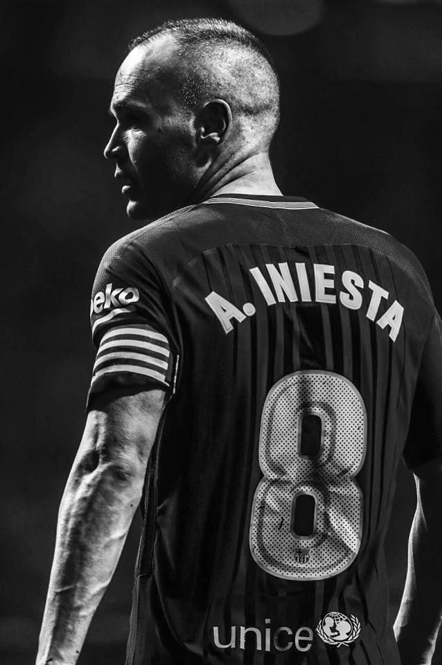 MotivacionesF's tweet photo. "Messi es el mejor del mundo. Pero el que mejor juega éste deporte es Iniesta" - Juan Román Riquelme. https://t.co/kih3gABWDo