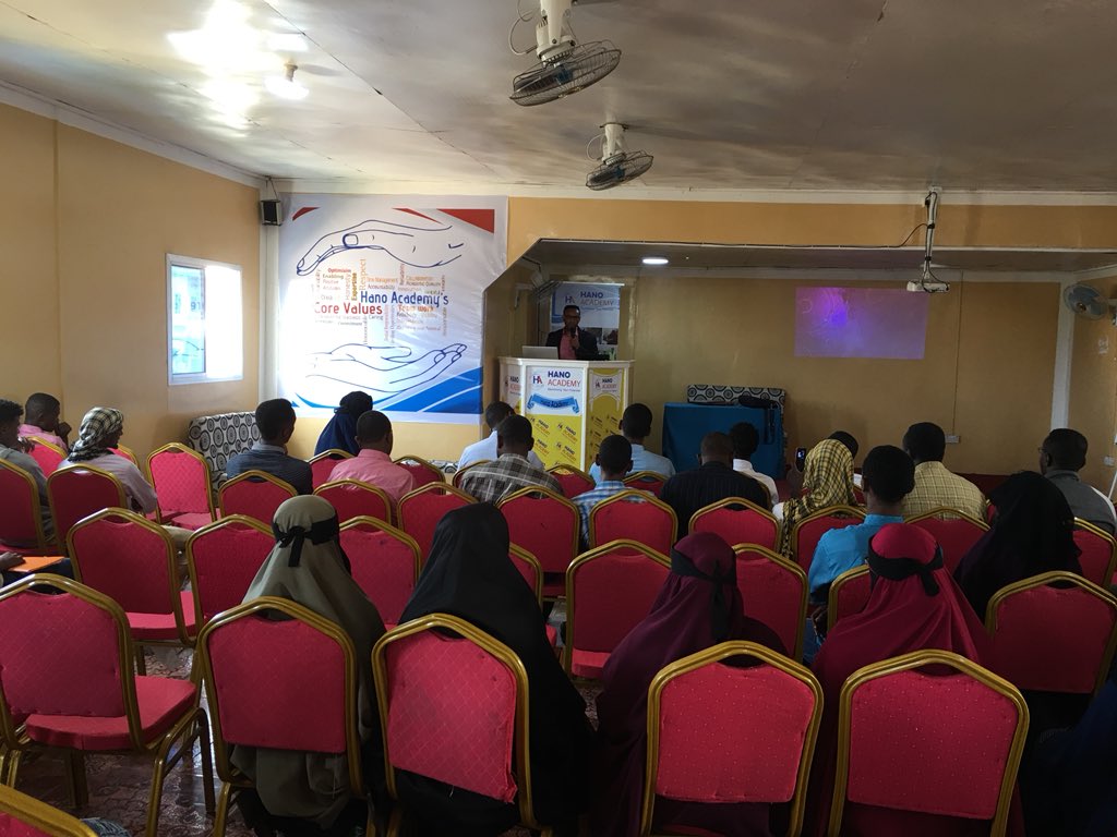 HanoAcademy's tweet image. Over 70 IT students @HanoAcademy received today skill training seminar on Computer Coding & App Development at our main campus by Engineer Jibril Afyare (Somali-American) who has 18 years IBM Software Engineer background. #TVET #computercoding #appdevelopment #knowhow #Skills
