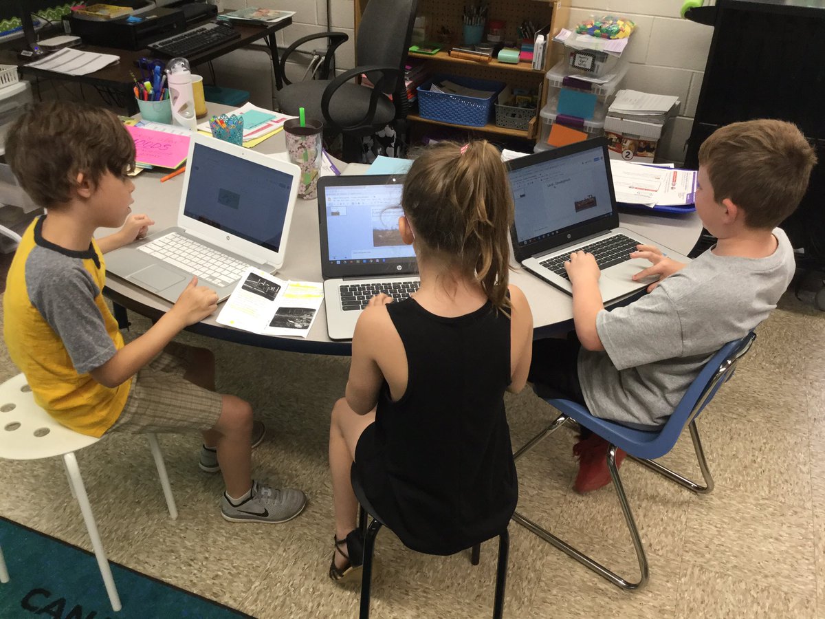 TRSchoolWTSD's tweet photo. 2nd Grade Students explore Habitats &amp; Humans, researching ways that we can stop pollution! #ProblemSolvers #wtsdpride #TogetheR https://t.co/RTys0CitWi