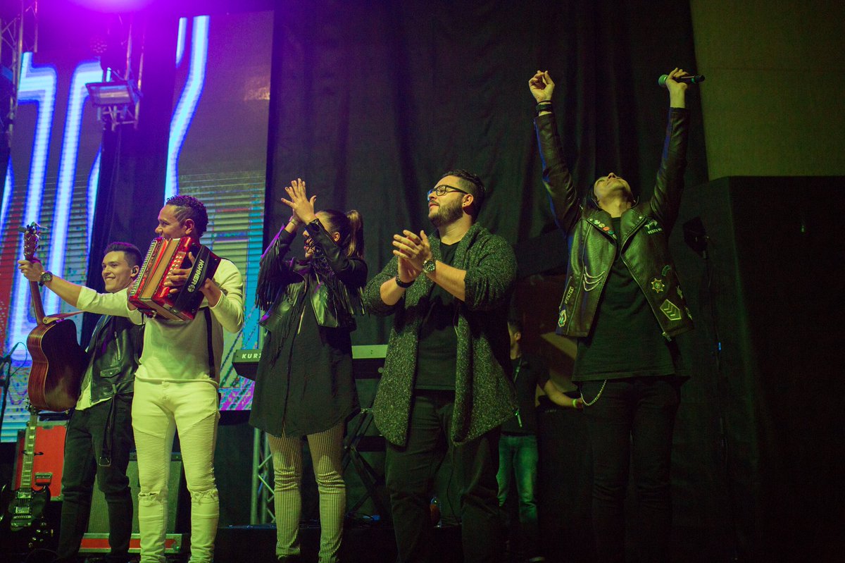 PESCAO_VIVO's tweet photo. #Enroca es la jugada maestra para hacer de Cristo tu Torre y tu Rey!!!
Tienen que escuchar el proyecto musical @enrocaworship que está genial y en el cual nuestro vocalista es uno de los invitados especiales!!! https://t.co/iMAFKPGXy8