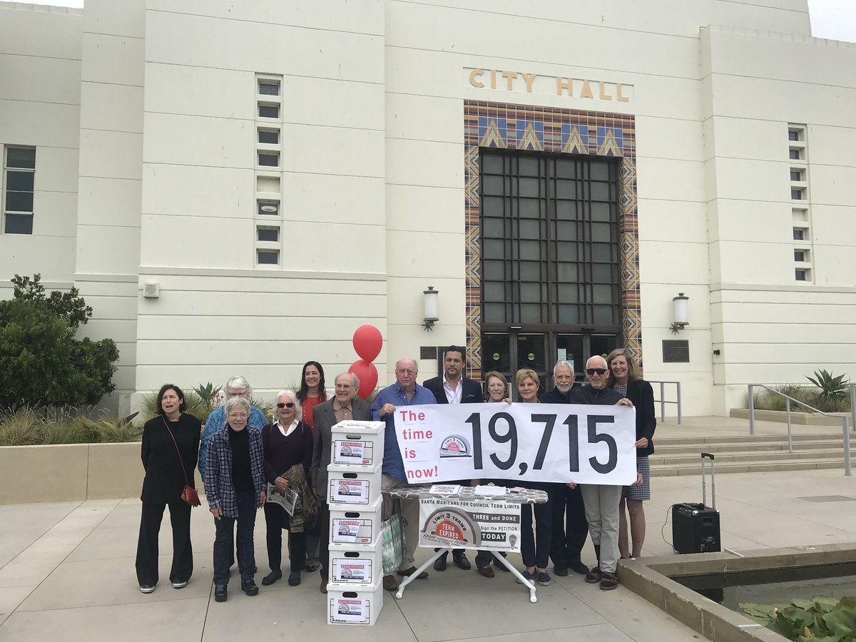 SMTermLimits's tweet photo. Let’s VOTE in November! Nearly 20,000 signatures for City Council Term Limits in Santa Monica! https://t.co/rmJWeC2ULw