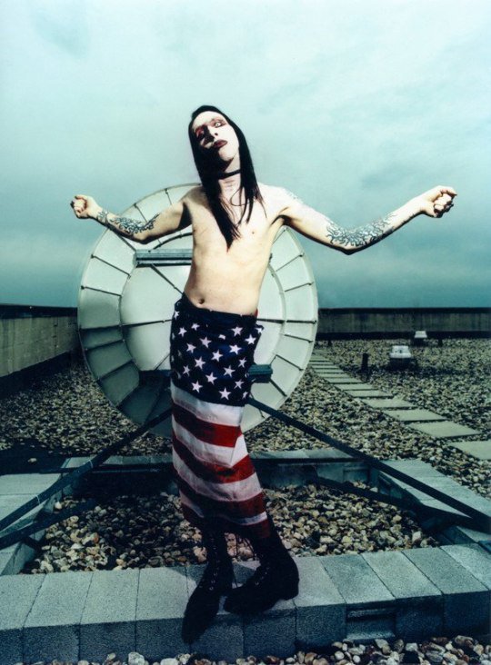 AnaSharmouta's tweet photo. Marilyn Manson – An American Legend https://t.co/ngCVzk2UpQ