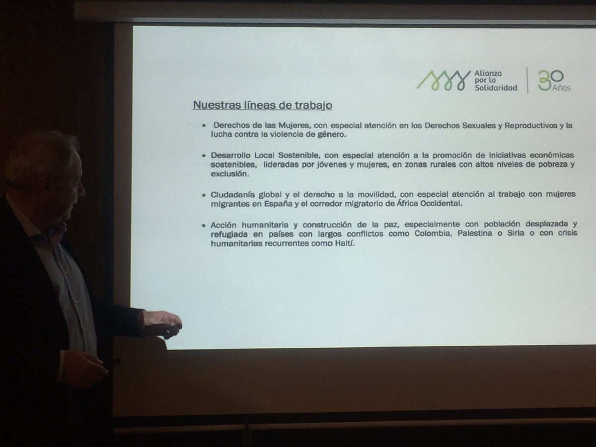 AdrianaBonezzi's tweet photo. @AxSolidaridad gran labor sobre todo con #mujeres y su #salud #sexual #reproductiva y frente al #maltrato, #educacion, #nutricion, tratamiento de #agua #conectandomundos #ayudahumanitaria @ASaludDigital #EventosASD necesitan #indicadores, #evalucacion, monitorizar, predecir https://t.co/nRSlUjSBYq
