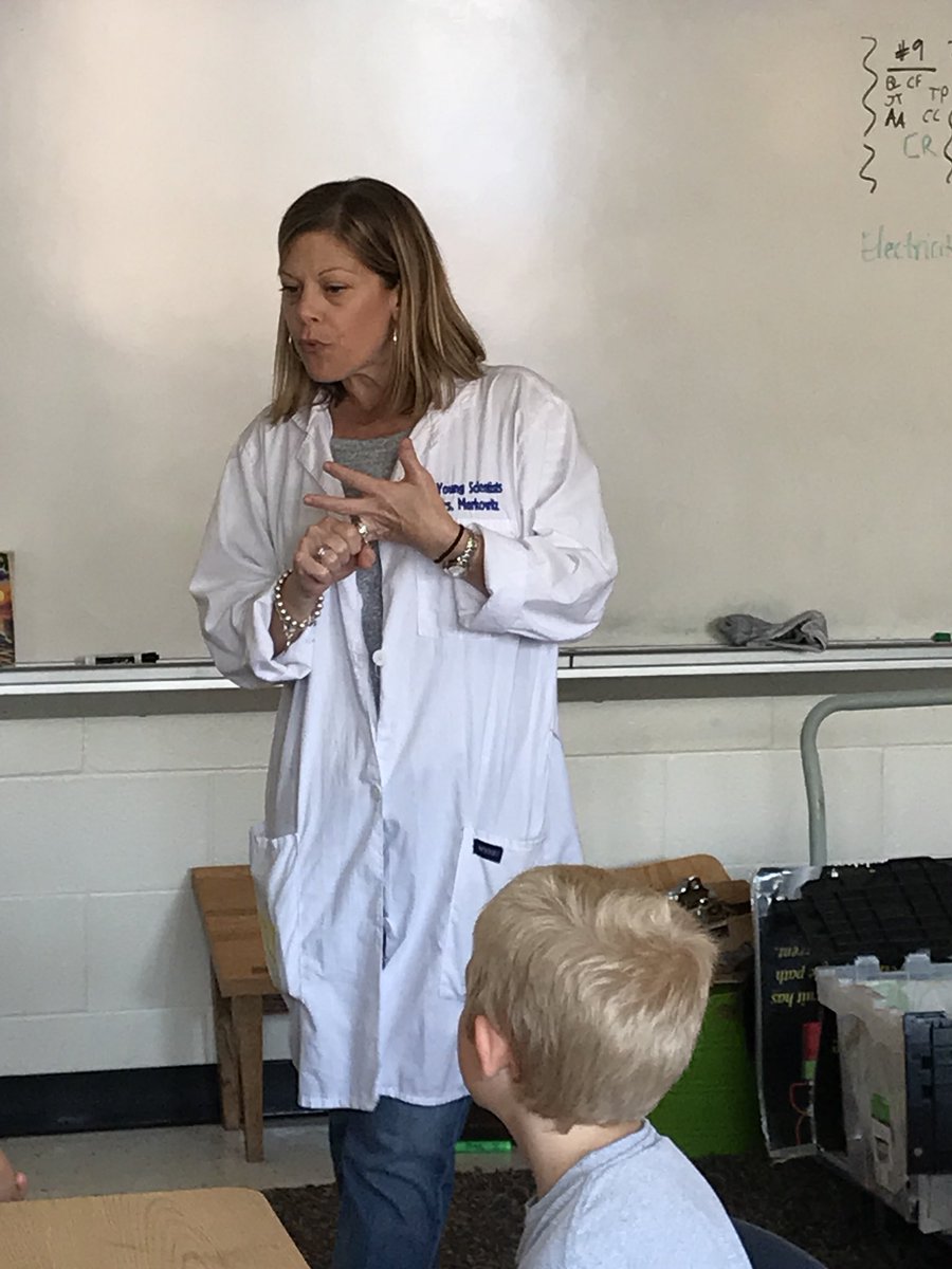 Ferguson_RES's tweet photo. Fun day of learning ALERT: Extra special when your middle school cheerleading teammate is your #GoYoungScientists instructor! Loved the lesson on electricity! #seriescircuits #parallelcircuits #staticelectricity #lightning @RES_Roadrunners @StaylorSuzanne https://t.co/jsdKtE3BMZ