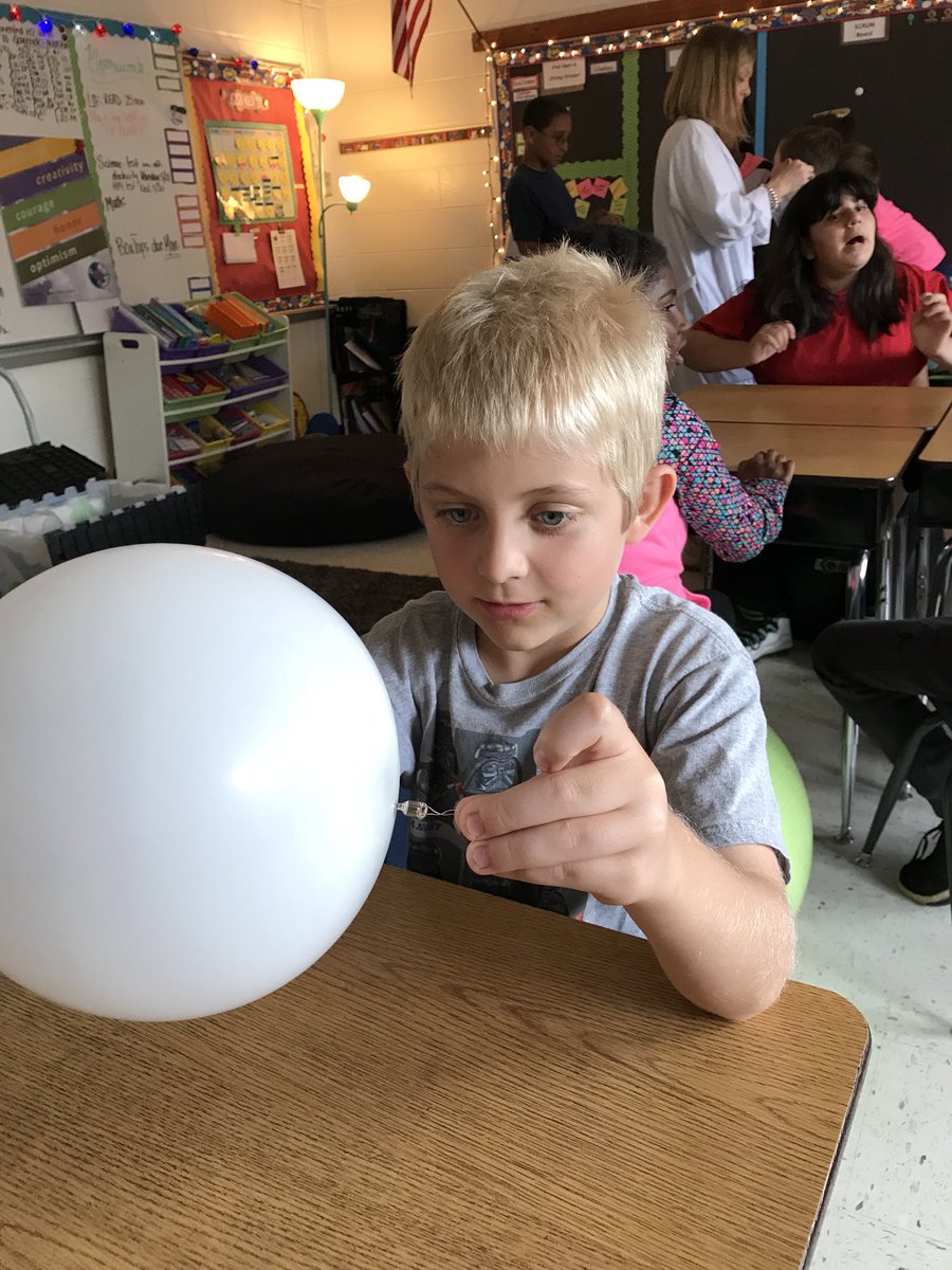 Ferguson_RES's tweet photo. Fun day of learning ALERT: Extra special when your middle school cheerleading teammate is your #GoYoungScientists instructor! Loved the lesson on electricity! #seriescircuits #parallelcircuits #staticelectricity #lightning @RES_Roadrunners @StaylorSuzanne https://t.co/jsdKtE3BMZ
