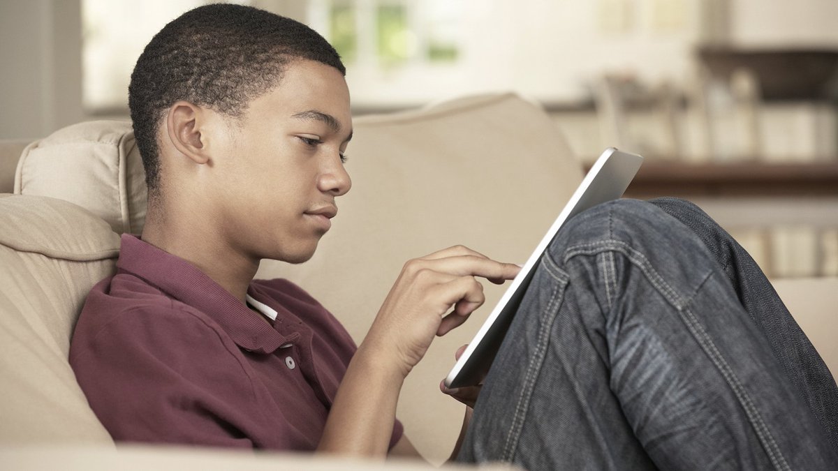 UnderstoodOrg's tweet photo. #AssistiveTech can be a great way to level the playing field for kids with learning and attention issues. Join #LDchat with @ATDyslexia on Wednesday at 12pm ET to discuss how it works and how to get started. RSVP: https://t.co/N3myjDS2SM https://t.co/JR4ctc5WkV