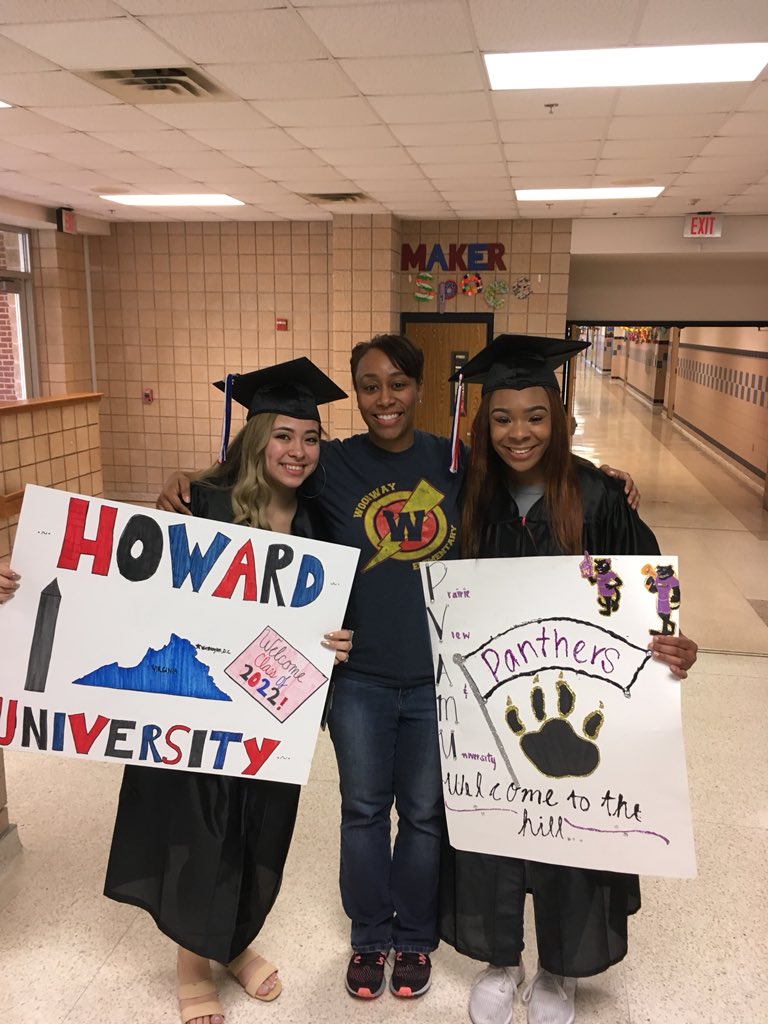 Crys_Robinson's tweet photo. Two of my former 4th grade babies are graduating and headed to college. #MidwayMagic #proud teacher https://t.co/XLXeZirYam