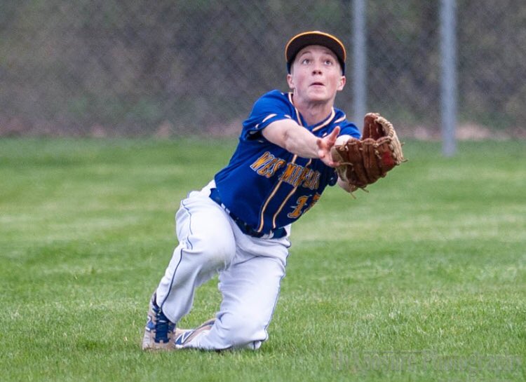 ThompsonFoto12's tweet photo. Good luck tonight @wmtitansbb v. South Fayette!!! Time to shine!! https://t.co/tPhK7J8Hr5