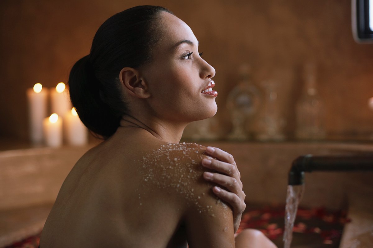 copperandcrane's tweet photo. To create your personal ambience, light up a candle, play your favorite music or pour a glass of 🍷. Our Cleansing Spa Ritual is the beginning of rejuvenating not only your skin but also your mind, body and spirit. #Luxury #Beauty https://t.co/Xm2TcQNLQ4