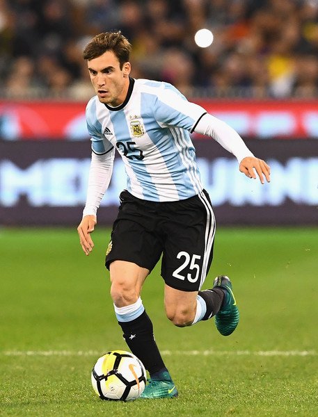 arielholan_DT's tweet photo. Mis especiales felicitaciones a @nico_taglia y a Maximiliano Meza por su participación en la #SeleccionArgentina en el próximo #Mundial2018 de Rusia. Muchos éxitos..!!!!
@afa @Independiente https://t.co/XWyqBHrHQf