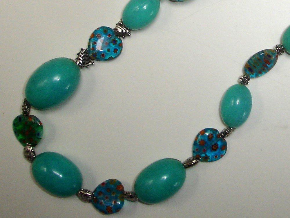 TuranLoch's tweet photo. Hearts and flowers https://t.co/CSoH9CugYC #handmade #necklace https://t.co/KSmQs70UgR