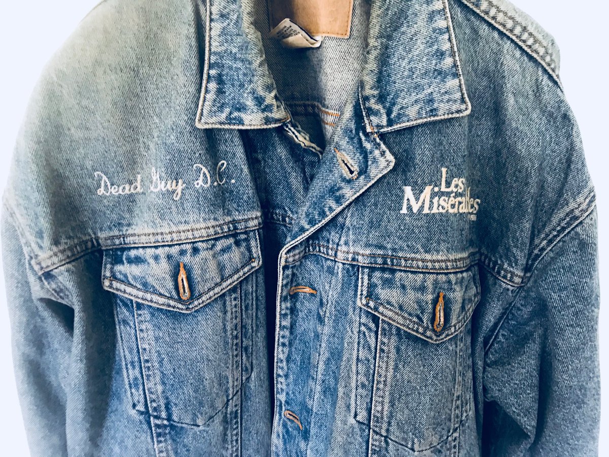 TimGulan's tweet photo. 90’s tour jacket. Oh yes. #everyonediesinlesmis https://t.co/zcM5wjRVL5
