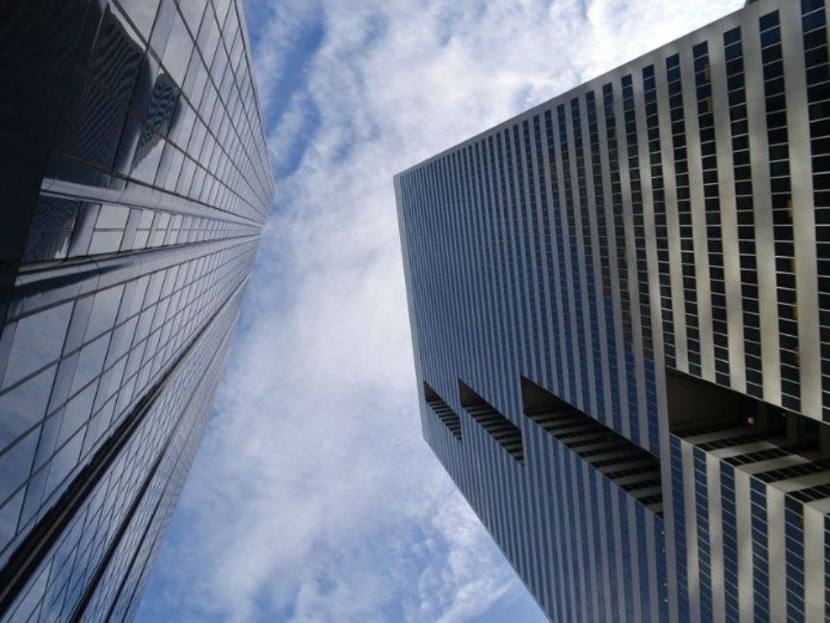 equidadnacional's tweet image. Este era el sueño de la #exmodelo @Playboy que saltó con hijo en brazos equidadnacional.com/2018/05/21/est…