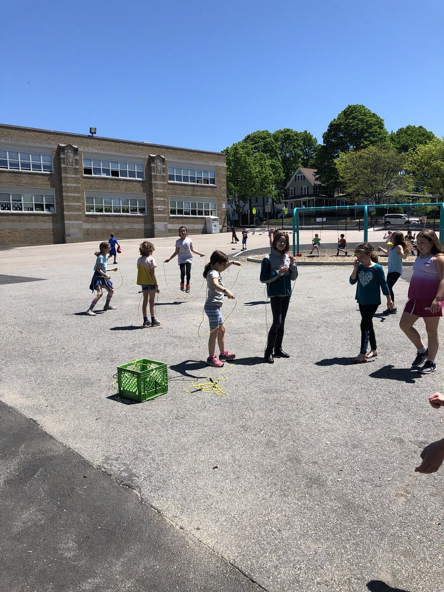 Jenna_Lamusta's tweet photo. Week 5 of the @WinthropMPS #structuredrecess pilot! 17 students participated in jump rope! We did some leisurely jumping, cane up with jump roping competitions, and even attempted Double Dutch. #melrosePS https://t.co/49njaGC8EX