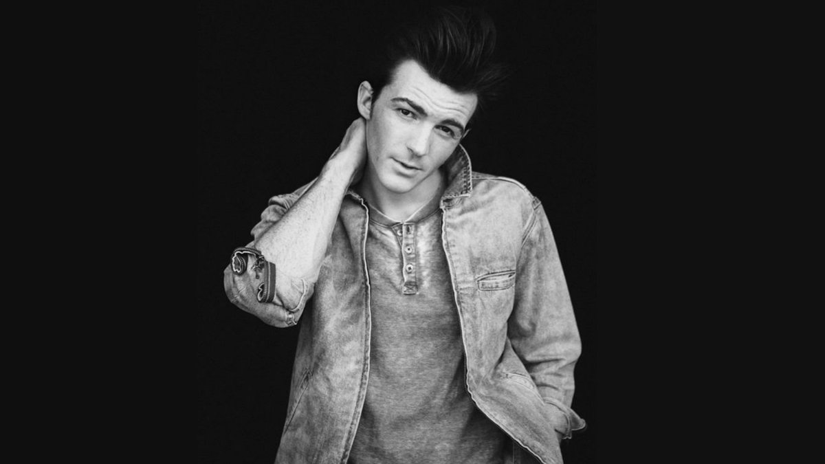 MMHLex's tweet image. ON SALE NOW!!!
@DrakeBell is coming to Manchester on Tuesday, June 12!
$22 GA / $100 VIP* | GET TICKETS ––&amp;gt; bit.ly/DrakeBellTix
*VIP includes:
• Pre-show hangout with Drake Bell from 5:30pm - 6:30pm
• Access to our balcony and gate area closest to the stage