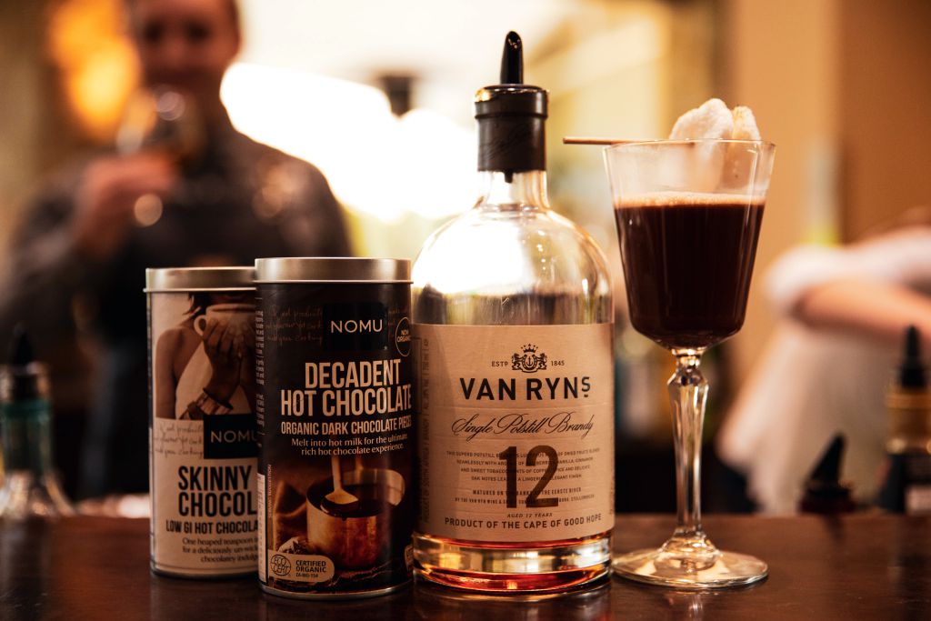 Boozy_Foodie's tweet photo. The perfect winter warmer! Hot Van Ryn's Brandy and @NOMUChirps choctails! Hmmm, which one to try first! What do you think?
#VanRynsBrandy #BrandyCocktails #NOMUCocktails #WinterWarmers #BoozyFoodieNews 
https://t.co/Rxh7Yc8B9l https://t.co/WKbxGNrkn3