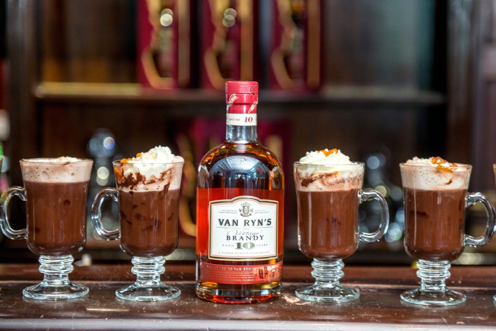 Boozy_Foodie's tweet photo. The perfect winter warmer! Hot Van Ryn's Brandy and @NOMUChirps choctails! Hmmm, which one to try first! What do you think?
#VanRynsBrandy #BrandyCocktails #NOMUCocktails #WinterWarmers #BoozyFoodieNews 
https://t.co/Rxh7Yc8B9l https://t.co/WKbxGNrkn3