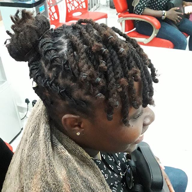 Locitude's tweet photo. Locs by Locitudeπππ! #LocsByLocitude #locstudio #locs #locinspiration #teamlocs #teamnatural #teamnaturalng #proudlynigerian #NigerianHair #naturallocs #lagoslocs #lagosloctician #locitude https://t.co/nDu60RqkUG https://t.co/5hAJsssIVr