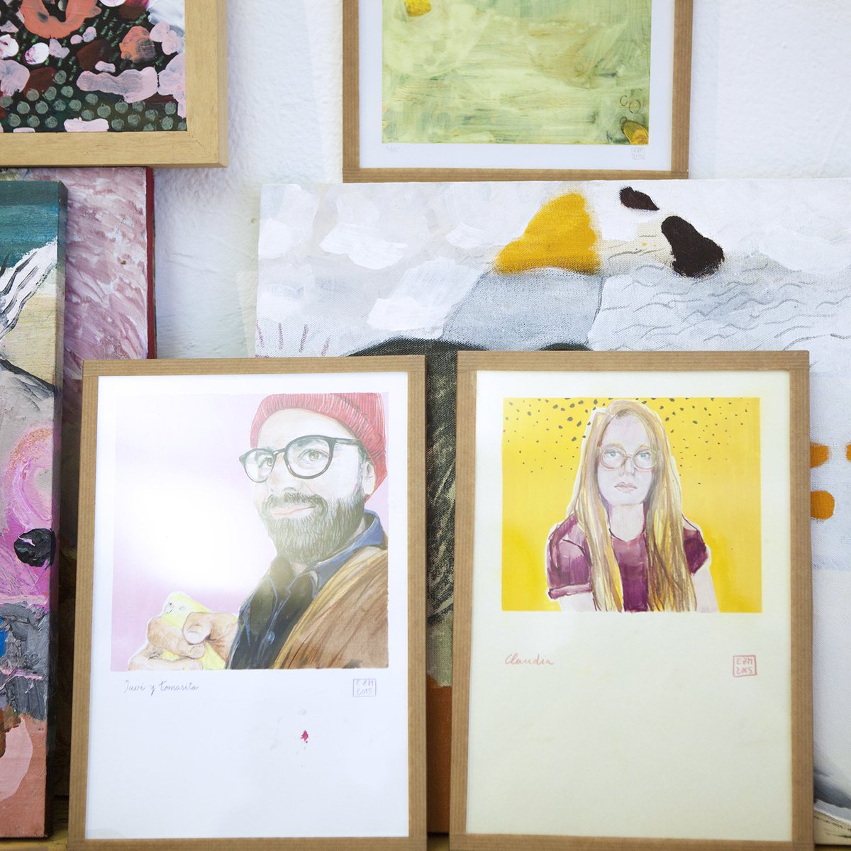 LOSARTISTASDB's tweet photo. Seguimos presentando artistas participantes. 
Eva Zaragozá Marquina y Rut Castronuovo estarán en nuestro #ADB2018 desde Fosforita Madrid mostrando su obra y su estudio y como lo inundan todo con colores increíbles. https://t.co/8eLEuSJDqC
