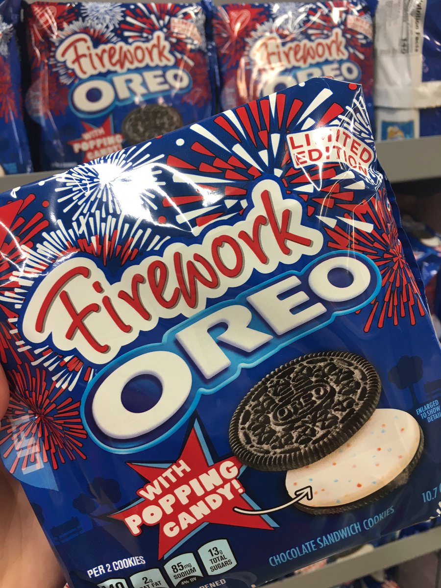 ashandally1's tweet photo. the new Firework #Oreos look AMAZING!!!😍😍😍 #marketplyler https://t.co/8Oqk3Bxl3y
