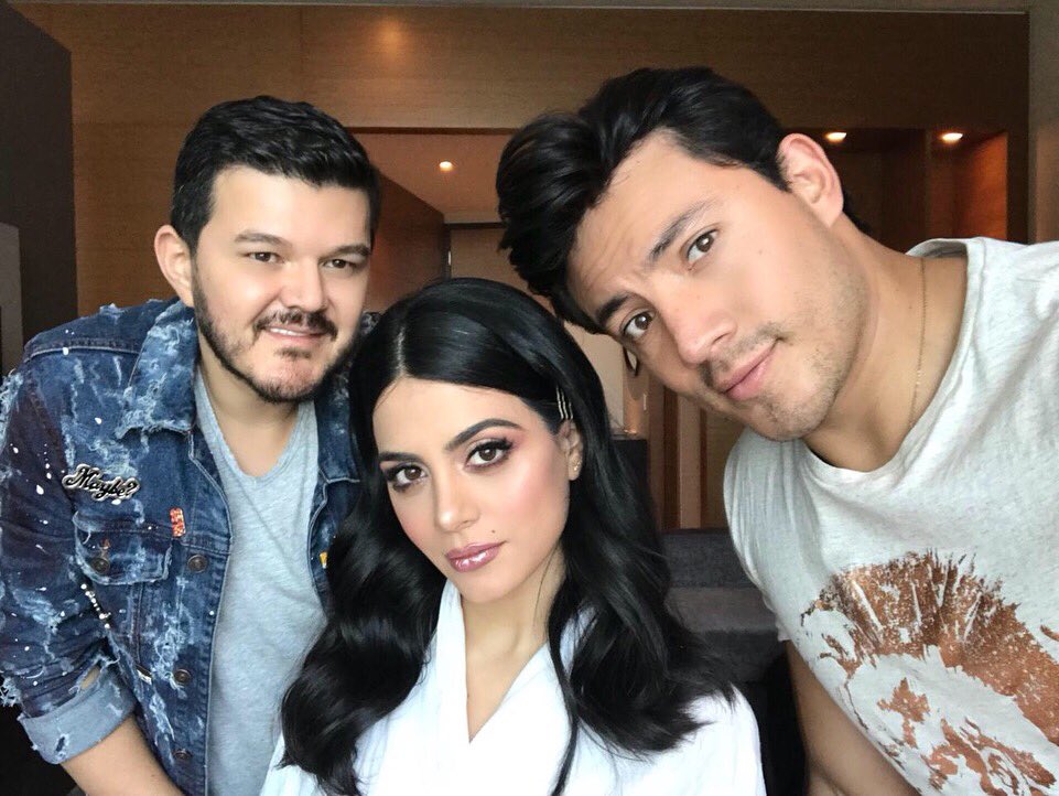 EmeraudeToubia's tweet photo. Glam squad #CosmoCatWalk  💄💋 https://t.co/EvzD6hoZkM
