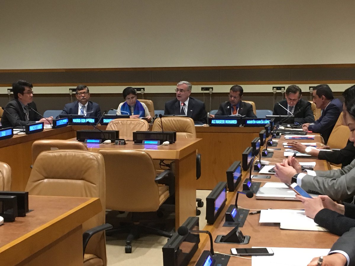 St_Klingebiel's tweet photo. South-South Climate Cooperation - an evolving cooperation pattern! Discussion guided by @UNOSSC‘s Director @JlChediek on the margins of #UNDCF https://t.co/AdpuaHJr5f