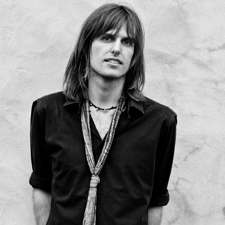 WalkwayROCK's tweet photo. TUNE IN
Chris is live on TONIGHT'S Monday Night Rocks on @parkradiodiss - Talking about all things Walkway, playing Walkway tunes & tracks that have influenced us.
Chris will also answer any questions you have!
Tune in from 7:45pm.
https://t.co/tuLlCOlaAz
#Walkway #ChrisReady https://t.co/HqFMD55pcz