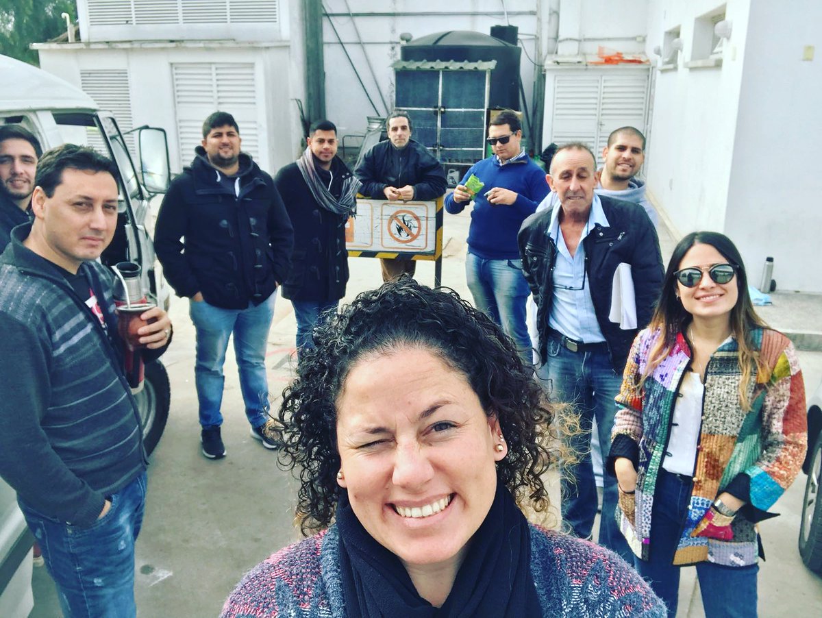 DANI_DOMI's tweet photo. Llego el día amores!!! 💛
La banda completita rumbo al estudio de @laheroica_2018 🎥🎬📸
Hoy no es un dia más, hoy se graba el primer clip de la banda!
#INEDITO2018 #SOLA #DYSB https://t.co/sCmQW10X2r